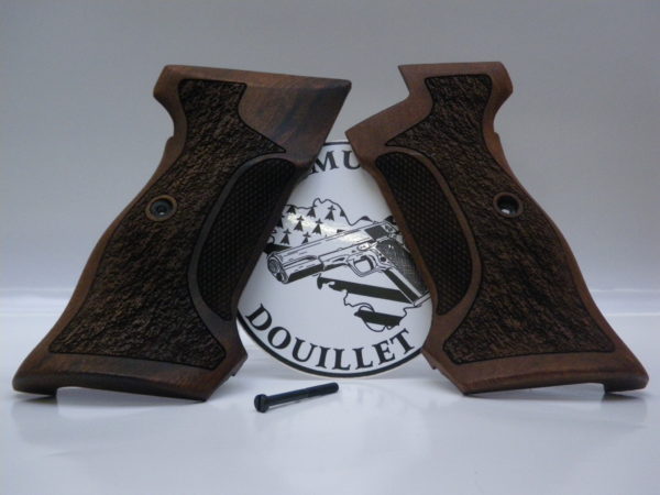 Plaquettes bois quadrillées et texturées pistolet SIG P210 sans grenadière