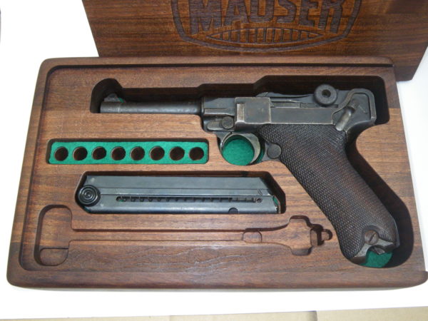 Coffret bois pour pistolet Mauser P08