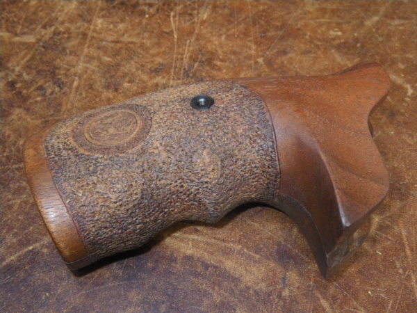 Plaquettes bois texturées + logo pour revolver S&W carcasse K/L Round Butt – Image 2