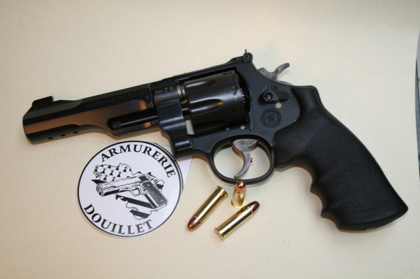 Revolver Smith & Wesson 327 TRR8 357Mag