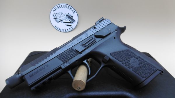 Pistolet CZ P07 fileté cal.9mm