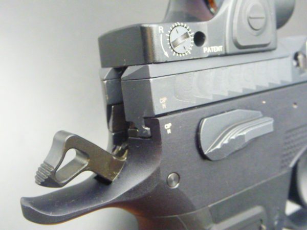 Pistolet PHOENIX PREDATOR  SA/DA Optic Trijicon SRO 9x19 – Image 3