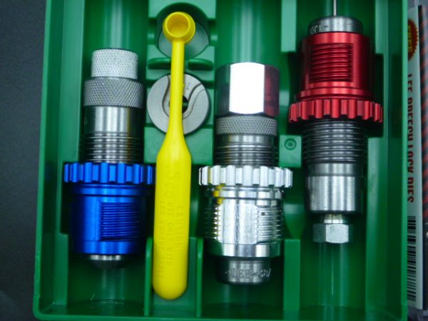 Jeux d'outils (3) Lee Precision Calibre 9mm Luger +bagues Breech lock