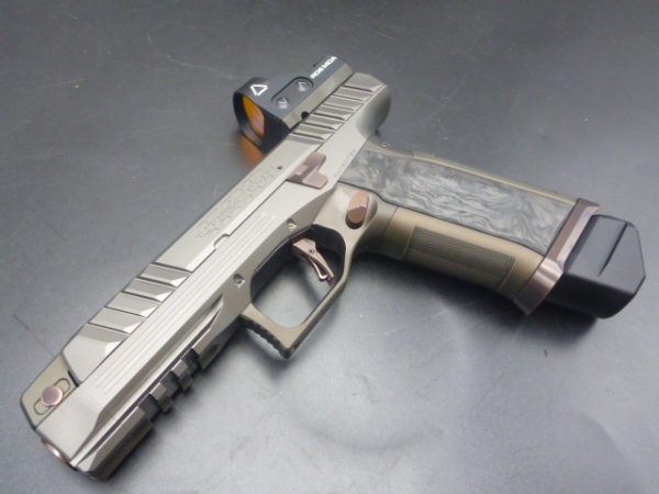 Pistolet LAUGO Arms ALIEN CREATOR  USA 500 Full Kit "  limited édition" N°132/500 – Image 11
