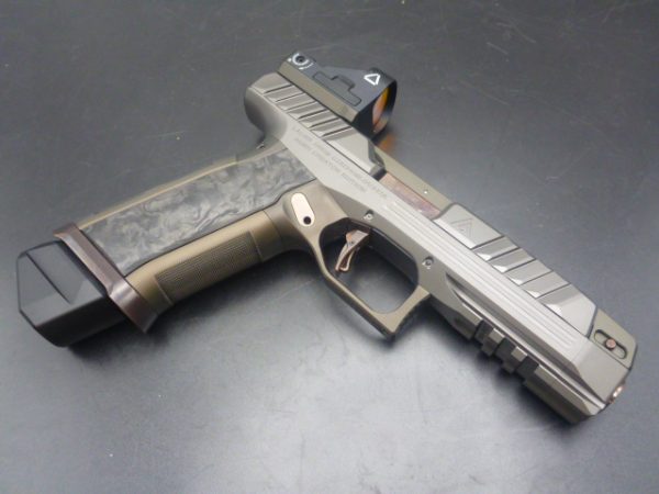 Pistolet LAUGO Arms ALIEN CREATOR  USA 500 Full Kit "  limited édition" N°132/500 – Image 10