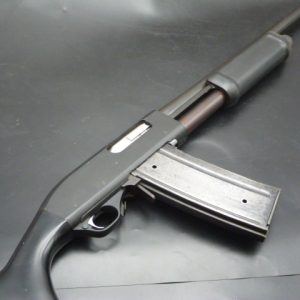 FUSIL A POMPE VALTRO - MOD. PM5M - CAL 12/76 - CHARGEUR 7 CPS (OCCASION)