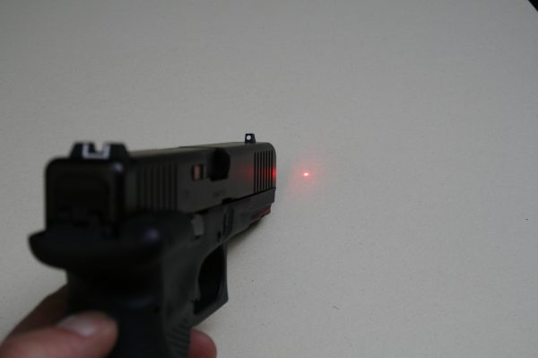 Poignée laser Crimson Trace pour Glock 17, 17L, 22, 24, 31, 34, 35, 37... – Image 3