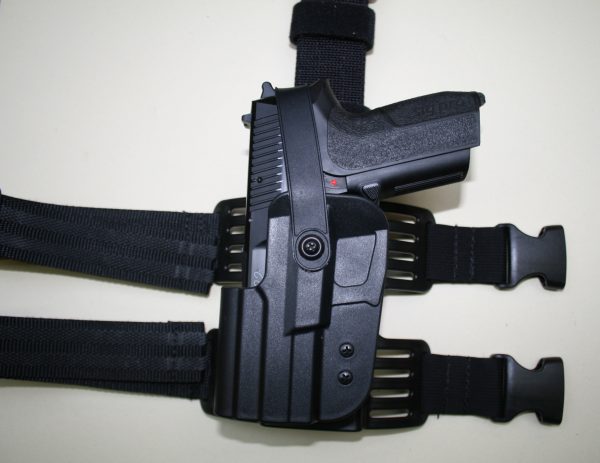 Holster rigide de cuisse Gaucher Uncle Mike's pour Sig 2022 (SIG PRO)