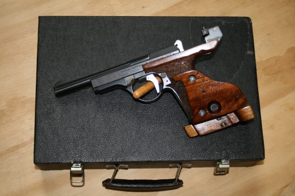UNIQUE DES 69 calibre 22 LR ( occasion)