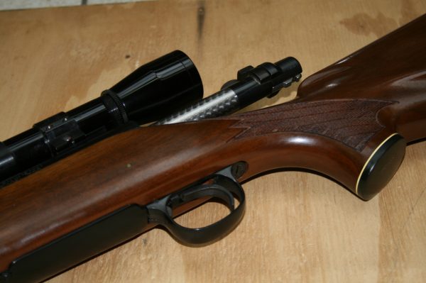 Remington 700 canon lourd crosse bois calibre 7-08 avec lunette Leupold (occasion) – Image 3