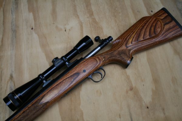 Remington 700 canon lourd crosse lamellé collé calibre 222Rem avec lunette Leupold (occasion) – Image 4