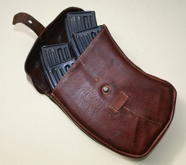 Pack 4 chargeurs VZ 58 calibre 7,62x39 avec sacoche cuir (occasion) – Image 2